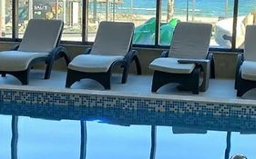 Apartament Resort Cu Piscina Interioara Incalzita Sauna Jacuzzi Gym Parcare Langa Plaja